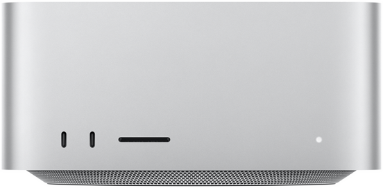 Vista frontal del Mac Studio con dos puertos USB-C en la esquina inferior izquierda, una ranura para tarjetas SDXC, un indicador luminoso de estado en la esquina inferior derecha y los orificios de ventilación de la parte inferior